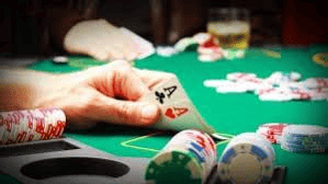 Strategi Poker Profesional